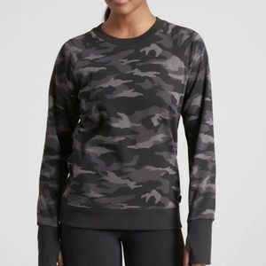 ATHLETA Triumph Black Camo Printed Crewneck Sweatshirt size Large